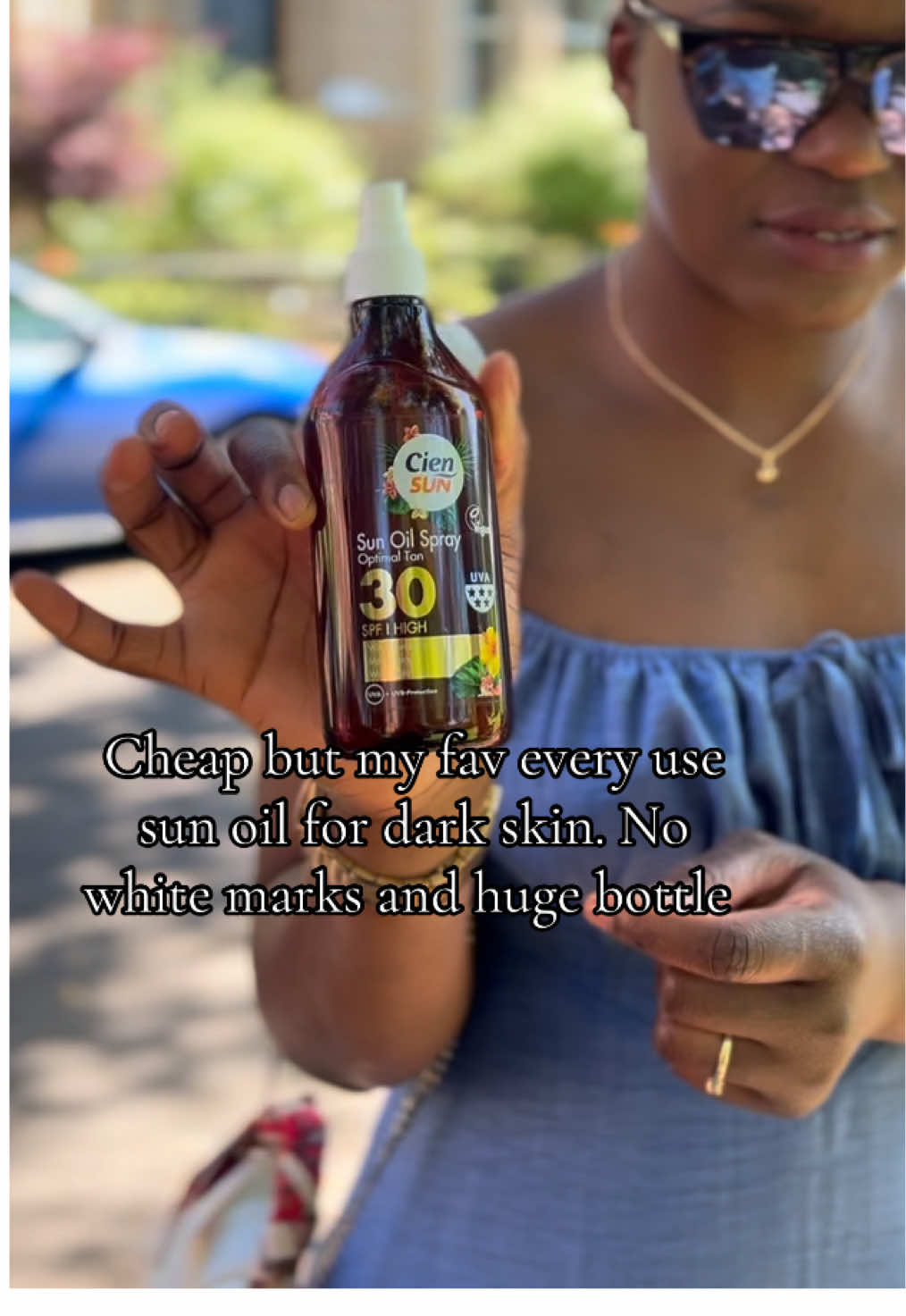 Use sun cream/ oil every day. We already figured it out but have you tried something that smell nice, cheap and big bottle. More ideas please 😊😊 . . #sunoil #suncream #sunnyday #happytimes #lovelife #darkskin #cien #lidl #fy #fyp #pt #ptp 