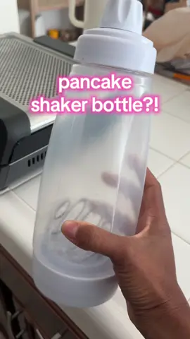 This pancake batter dispenser has changed my life! Where has this been?! You can mix and dispense it in one container! Less to clean and cleanup is so easy. I can’t speak highly enough about this! 🙌🏽 #pancake #pancakedispenser #batterdispenser #breakfast #CookingHacks 