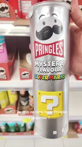 Boîte argentée, logo Super Mario, goût mystère… On ne sait pas ce qu’il y a dedans, mais c’est ça qui rend le truc fun. Les Pringles édition limitée Super Mario sont de retour, et cette version 