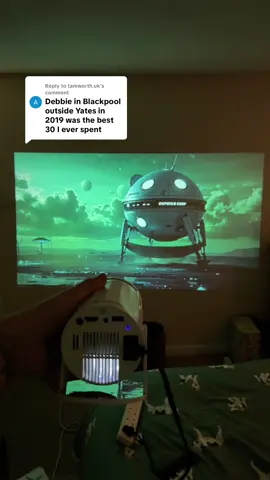 Replying to @tamworth.uk £29 Smart XBJ Projector 🔥🔥🔥 #projector #homecinema #homehack #spotlight #tiktokmademebuyit 