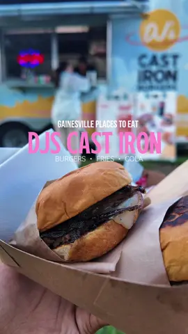 @DJ’s Cast Iron Burgers LITERALLY THE BEST SMASH BURGERS IN TOWN 🍔👀🤭  📍GAINESVILLE FL  SMASH BURGERS • COLA • FRIES  MY PERSONAL FAV ‘OKLAHOMA ONION’ FOR THE ONION LVRS 🧅 #djscastironburgers #djcastirongainesville #gainesvillefoodie #gainsvillefl #gainesville 