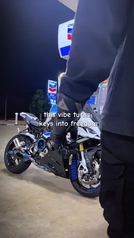 this song, these keys on a summer night . . . @Fast Lane D   #fyp #bmw #s1000rr #superbike #s1k #bmwmotorrad #takemymind 
