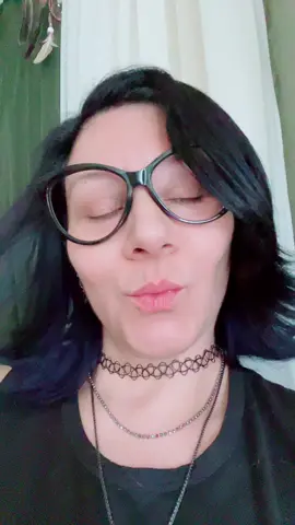 I choose to be a crazy b!tch #tiktokcomedy #crazybitch #goth #emo #rockerchick #tk #tiktok #fyp #likeandfollowformore 