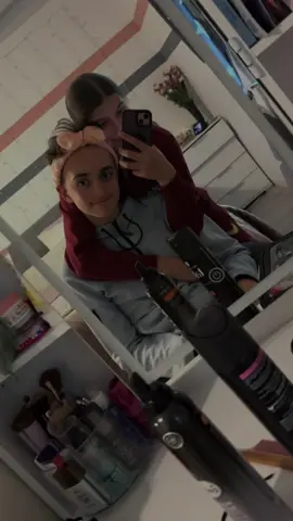 Ich habe die süßeste Freundin auf der Welt❤️😍 #CapCut #girlfriend #loveyou #jugendliebe #fyp  @viviane 08:07:2008❤️✝️ 