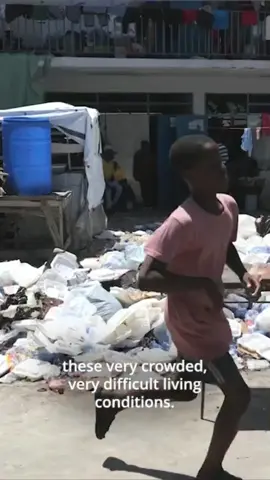 Thousands of displaced Haitians have found temporary shelter in this overcrowded high school, located in the capital city of Port-au-Prince. While armed violence has stripped them of homes and livelihoods, WFP continues to provide critical food assistance.