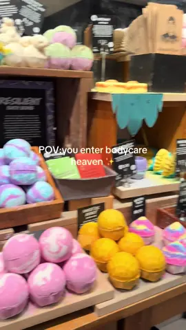 I absolutely am in love with @LUSH yall I was in heaven ! Anything bodycare I am here for !!! Have you been to lush ? What’s your favorite product? #lushcosmetics #lushfinds #lushcommunity #bodycare #lushhaul 