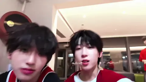 có dễ thương 🥰#tung200918 #zhuleft0506 #xuhuong2500 #tfgiatocf4 #vanham 