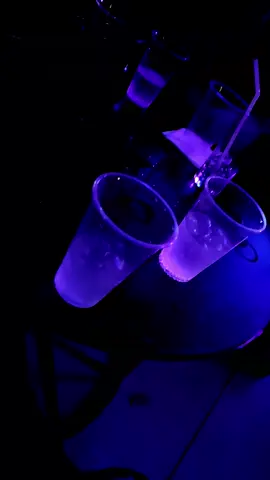 Fiesta para fingir #estadosparawhatsapp #parafingir #video_viral #discoteca 