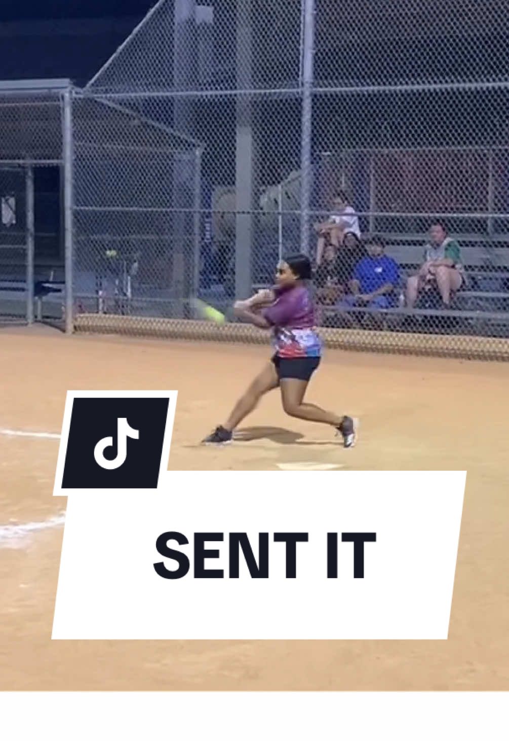 The sound off the bat 😮‍💨 via @sonotailswithdani ) #softball #homer #grandslam #homerun 
