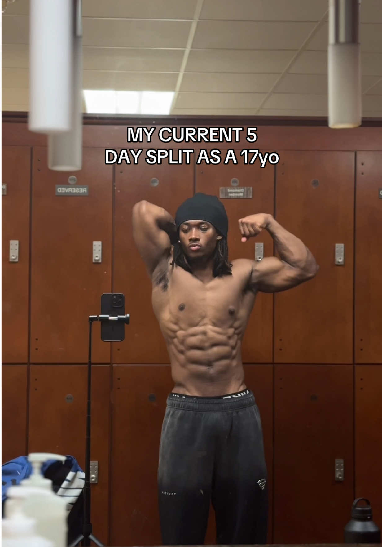 Been running this split for some time now & it’s been super effective, Sunday is the 2nd rest day but you can make that another leg day if you want. #5daysplit #workoutsplit #17yo #gyminspiration 