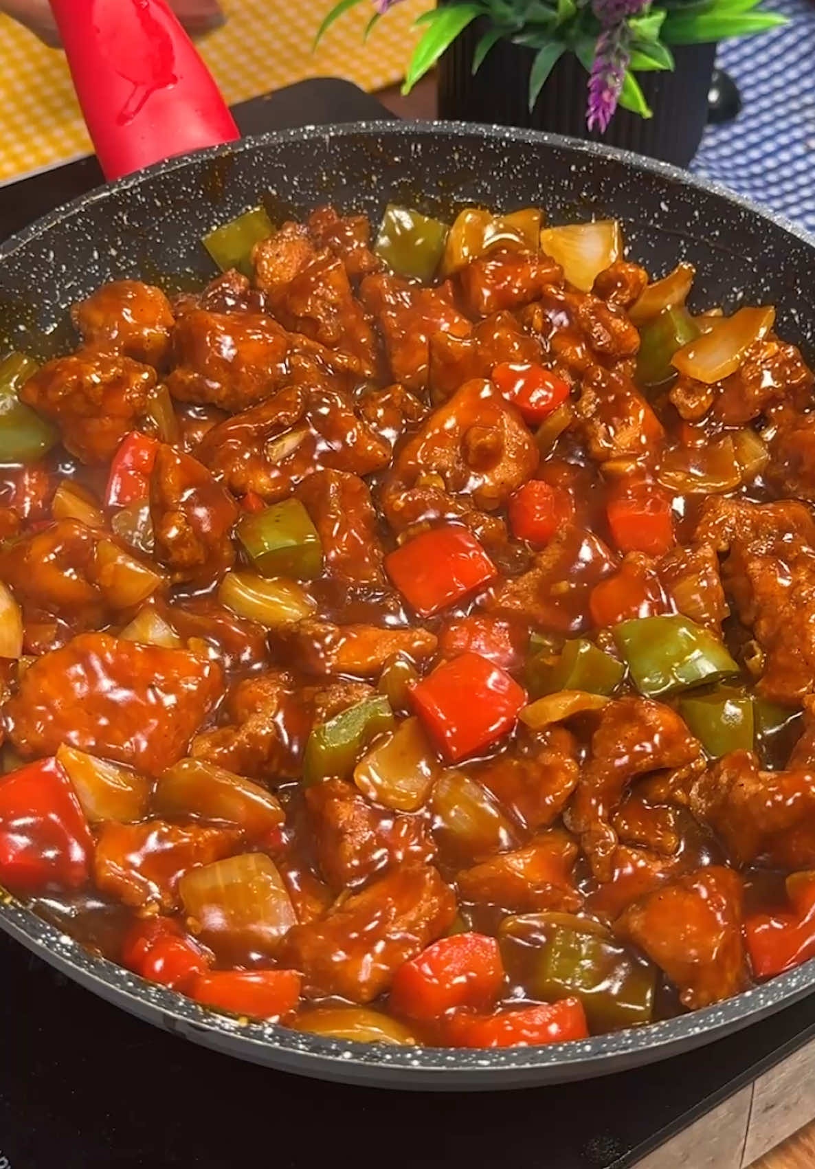 Pollo crujiente con salsa oriental: ¡mejor que el del restaurante! 🍗🔥 #PolloOriental #RecetaChina #PolloCrujiente #CocinaFácil #RecetasDeliciosas #CocinadoParaMí #FoodieLatino    