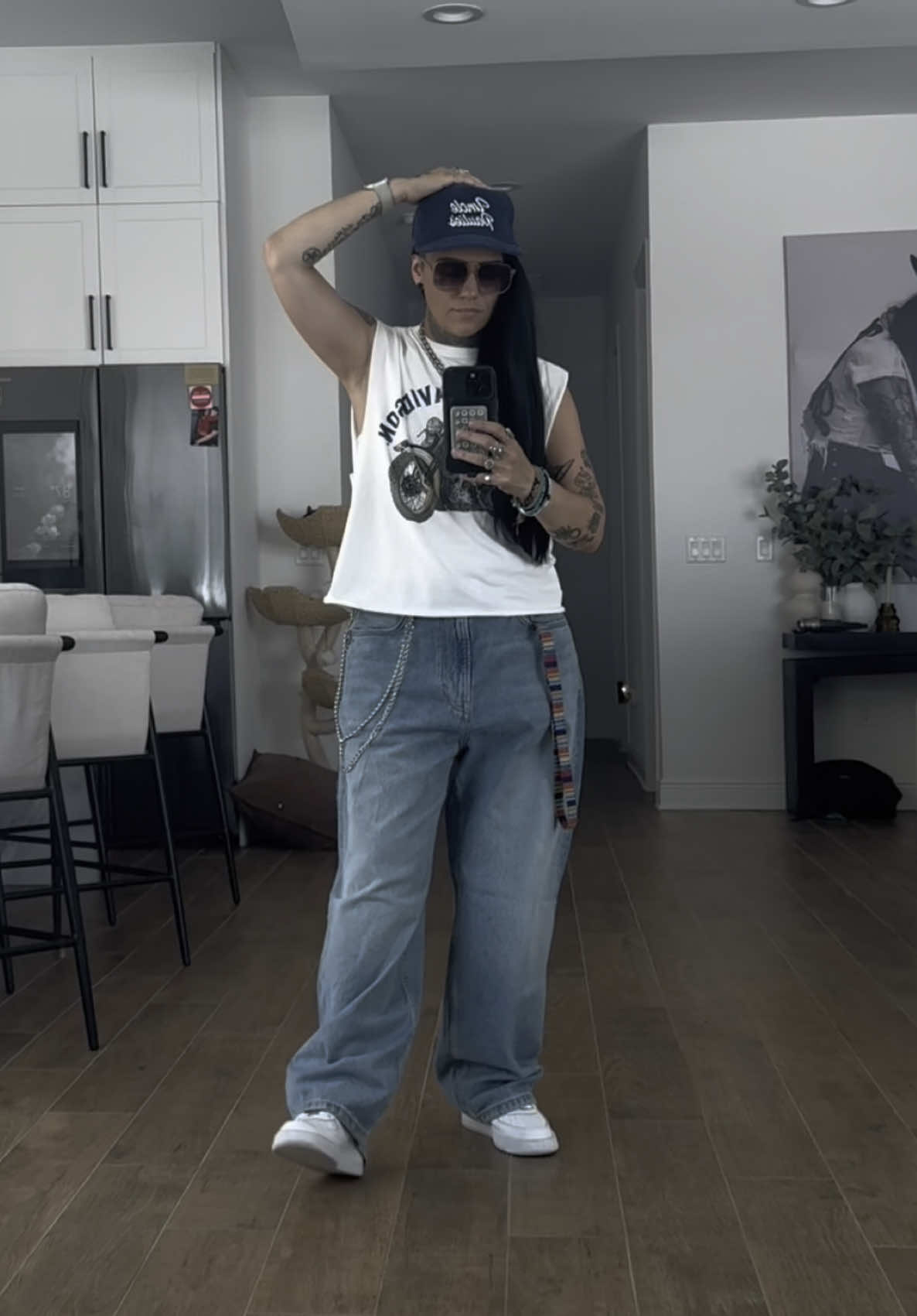 Gonna Be Hard For Ya To Top That 👑     ••••••••••••••••••••••••••••••••••••••• • •                             OOTD TOP - Vintage  @Harley-Davidson  BAGGY JEANS - @H&M  HAT - Vintage @Travis Scott  SHOES - @Nike          #fashioninspo #foryou #viralvideo #trending #vintage 