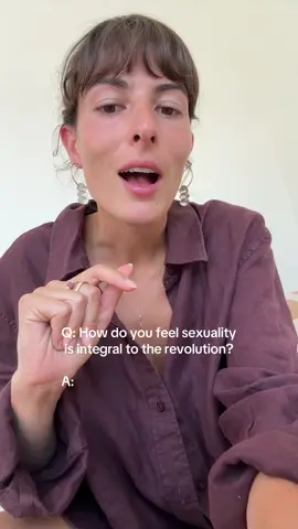 The Revolution Is Meant to Be Sexy (now on Substack!) p.s. rsvp to my free class: Radical Romance, 7/30!