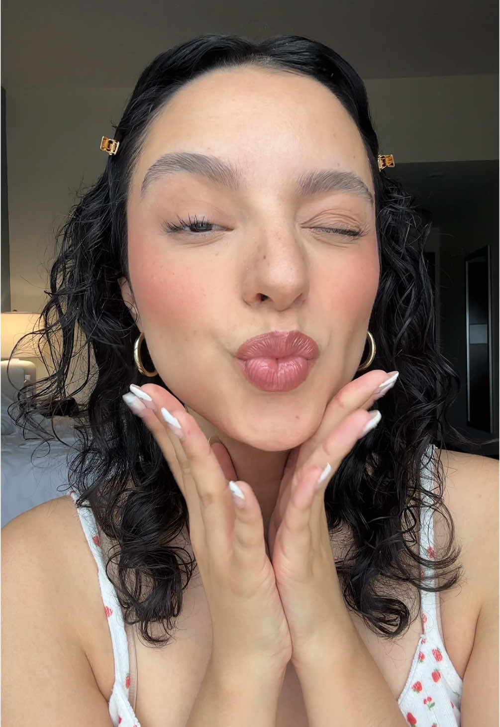 My everyday makeup routine 🎀  #grwm #getreadywithme #makeup #MakeupRoutine #saiebeauty #tower28beauty #summerfridays #rhodeskin #milanicosmetics #milkmakeup #makeupforever #dibsbeauty @rhode skin @Saie @Tower 28 Beauty @milkmakeup @DIBSBEAUTY @Milani Cosmetics @Summer Fridays 