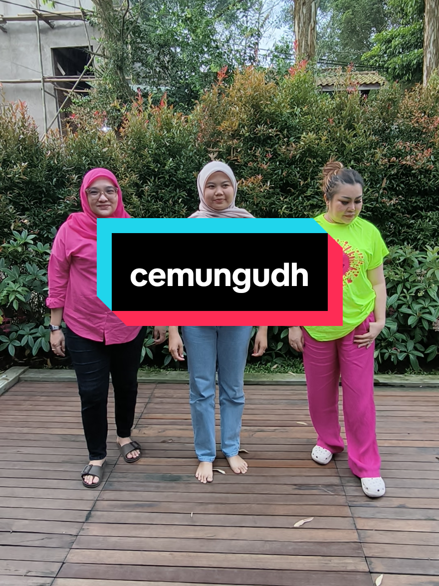 ikut trend ahh.. #justinbieber #trendjustinbieber #baby #happy #kontenhiburan #kontencorporate #corporatelife #funnyoffice #fypシ゚ #karyawanlife #office 