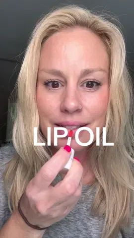 TT shop girls lip oil! Real review bc i bought it with my own $$ honey !! #nooni #koreanskincare #lipgloss #kansas 