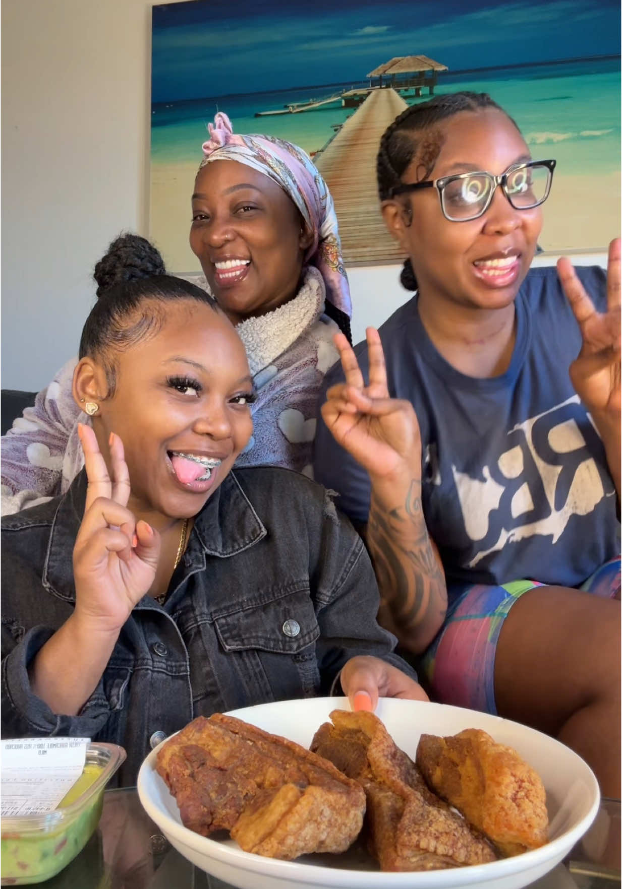they so extra fr😭😭 #viral #foryou #viralvideo #Foodie #chicharron #review #niya #msfyatee 