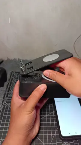 PHONE STAND NA MAY SPEAKER AT POWERBANK PA. #fyp #phonestandwithspeaker #phonestandwithpowerbank #MULTIFUNCTION #multifunctionphonestand 