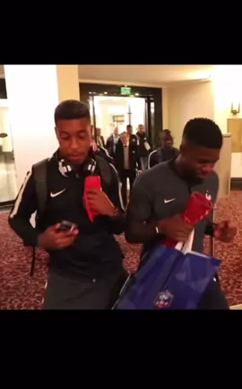 🕺🕺🕺#pourtoii #laforce #benmendy #equipedefrance #fyp #ambiance #lafinale #danse #coupedumonde #pogba #kimpembe 