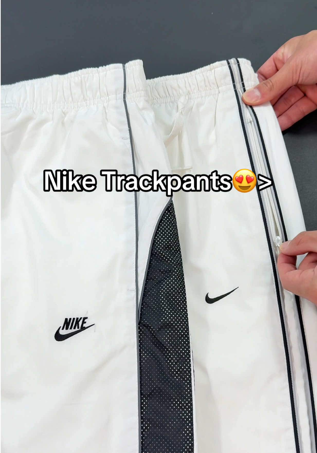 Vintage Nike >> #nike #Vintage #trackpants #vintagenike #baggy #streetwear #fashion #jogger #vintagefashion #retrostyle