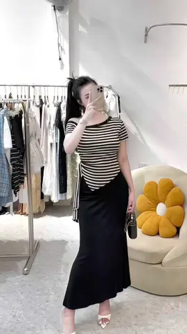 Muốn kể cho anh nghe vài điều em ấm ức . Nhưng ấm ức nhất là không có anh nào để kể 😅