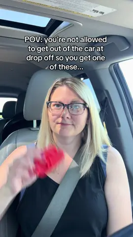 If you've been thinking about how drop off will work when school season rolls back around... this is for you! #kindergarten #preschoolmom #preschool #transitionalkindergarten #dealsforyoudays 