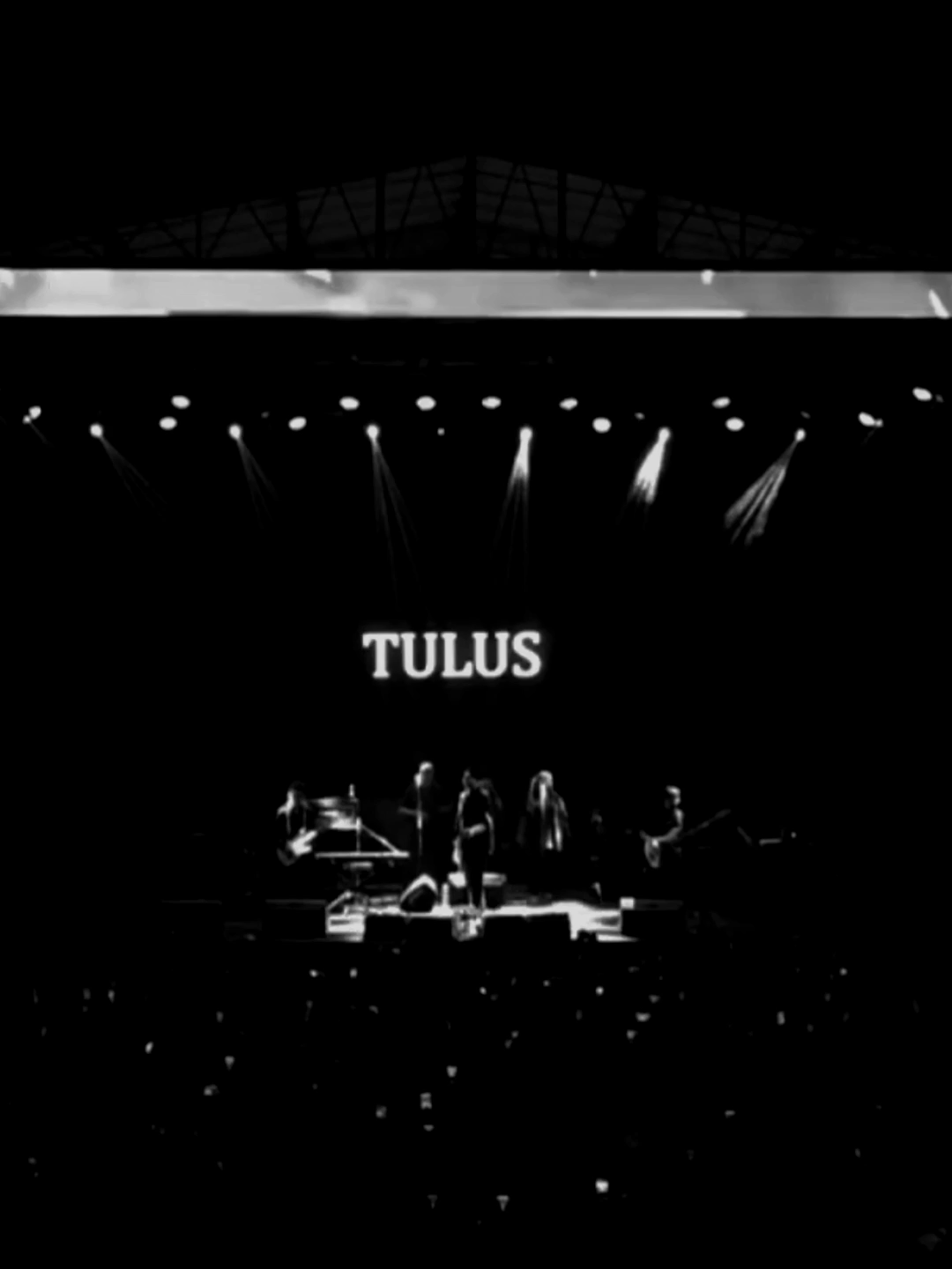 Tulus - Jangan Cintai Aku Apa Adanya #Tulus #LaguTulus #videolyrics #musiklirik #fyppp