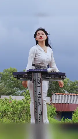 Nhà má mười mấy công ruộng nè ,,, chú nhìn xem @𝐃𝐮̛𝐨̛𝐧𝐠 𝐀́𝐢 𝐕𝐲 @HTM Entertainment @Dương Ái Vy #htmentertainment 