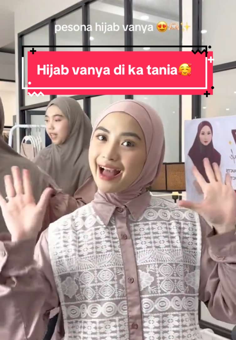 secantik ini hijab vanya kalo di masukin ke dalam baju loh dear😭🥰🫶🏻 #kalova #kalishaofficial #fyp #kalishaxmima #hijabbergo #hijabinstant 