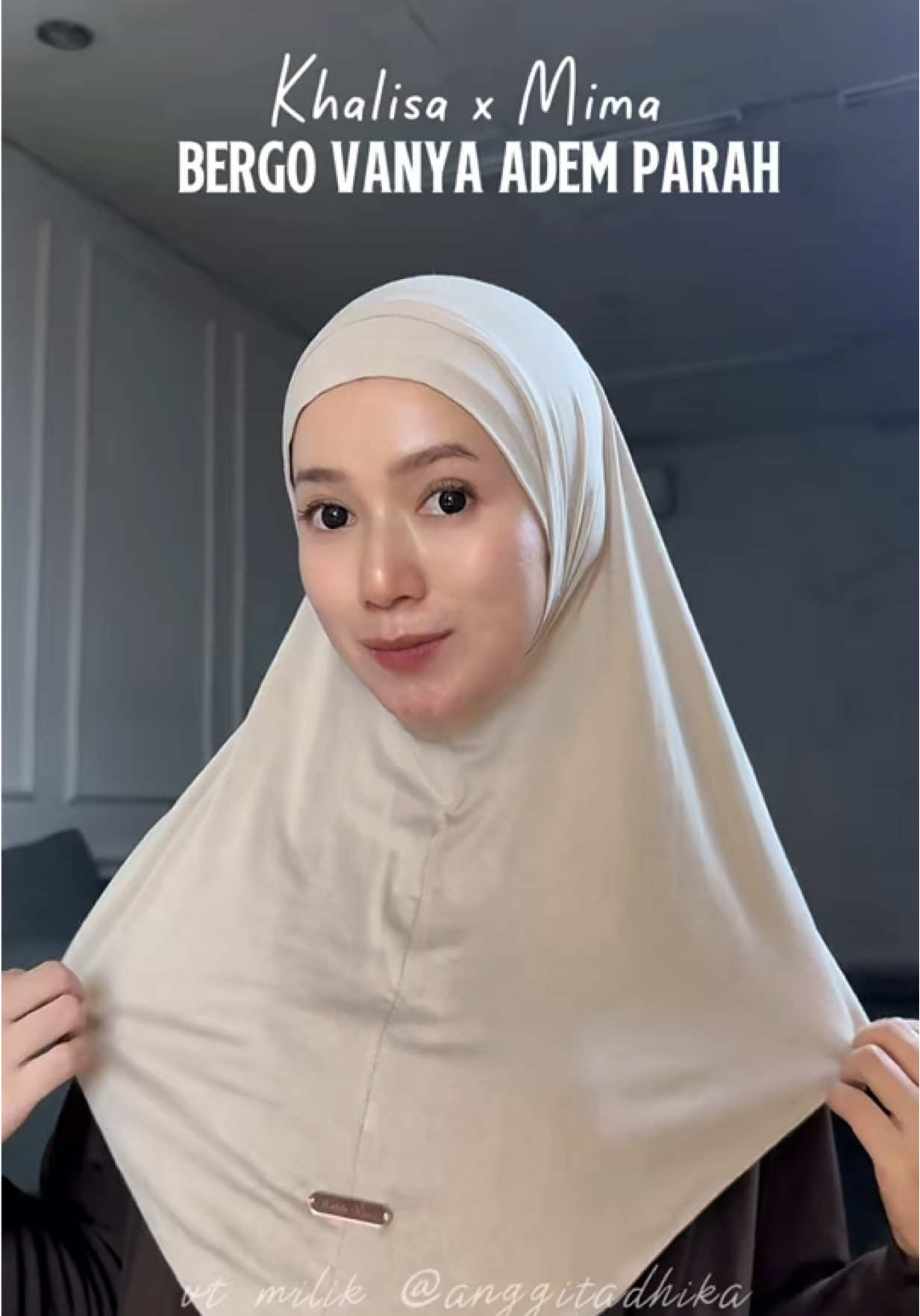 Definisi pake hijab tapi ga berasa pake hijab, seringan itu bahannya ih asli & adem. Cocok buat daily dan olahraga. Ga gampang geser hijabnya. Ga nyangka harganya 30ribuan dah dapet kualitas sebagus ini si. Yuk cobain ih #hijab #hijabbergo #hijabtutorial #bergohijab #tutorialhijab #hijabinstan #fyp 