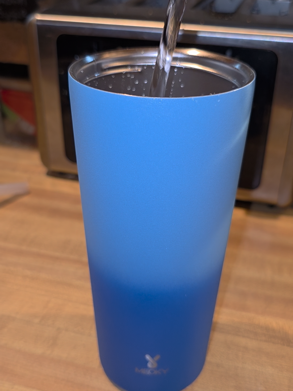 #meoky #meokytumbler #tumbler #insulatedtumbler #leakprooftumbler #tumblerobsession #asmr #asmrsounds #viralvideo #trending #foryoupage #tiktokshop 