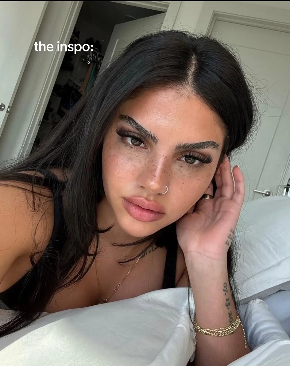#imamommy #mamacita #lovelsland #lovelslandusa #hudaloveisland #hudamakeuproutine #hudamustafa #hudamakeuplook #hudaloveislandmakeup  @@hudabubbaaa