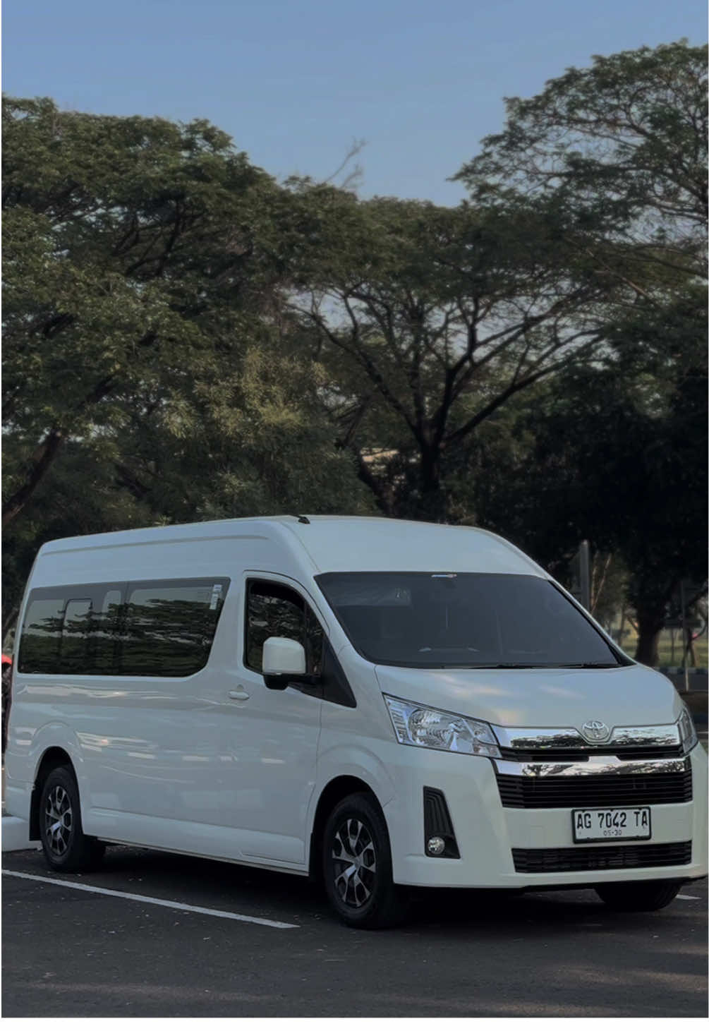 Ready unit premio 14 seat bersih & baru siap karaoke 24 jam 😘 - Reservasi 081394000087 - #rentalhiacemalang #sewahiacemalang #sewahiacepremiomalang #sewahiacesurabaya #rentalhiacesurabaya #premiosurabaya #carterhiacesurabaya #carterhiacemalang 