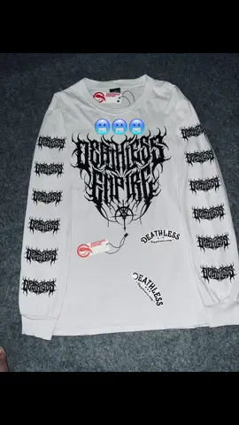 nih kemaren yang nyari warna putih sekarang udah ada nih😁#fypp #fyppppppppppppppppppppppp #deathlessstore #longsleeve 