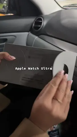 @apple the prettiest watch ✨ #applewatchultra2 #applewatchultra #appleunboxing #unboxing 