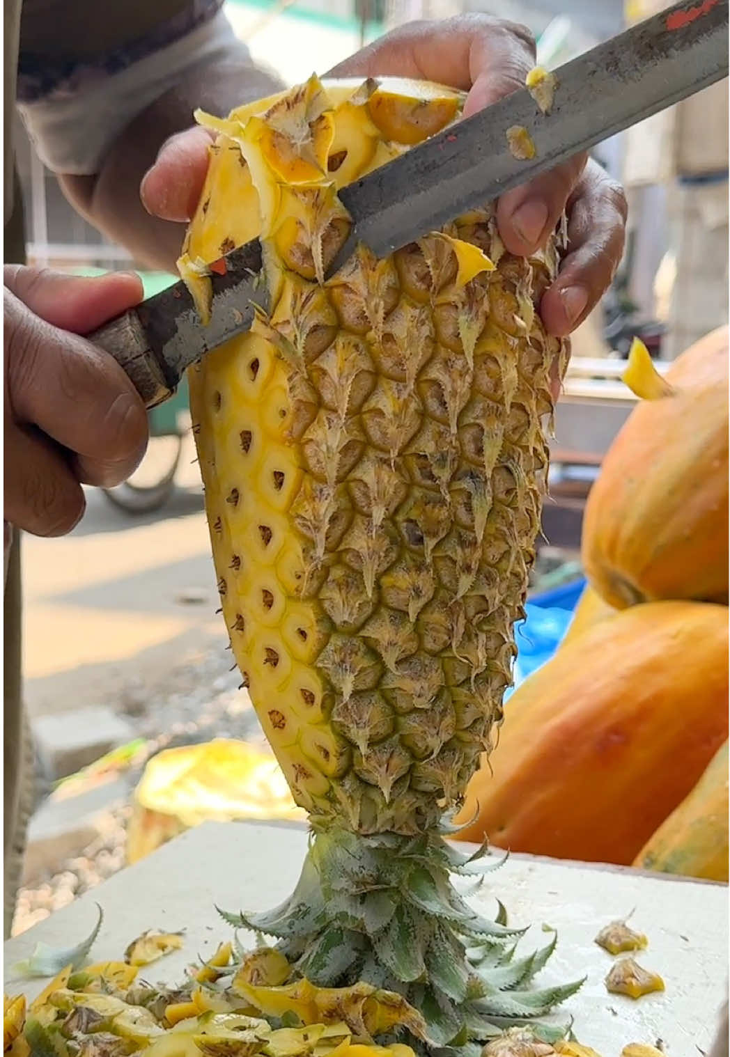 Tasty $1 Pineapple You Won’t Believe in India 📍 Kolkata in India #pineapple #indianfood #viral 