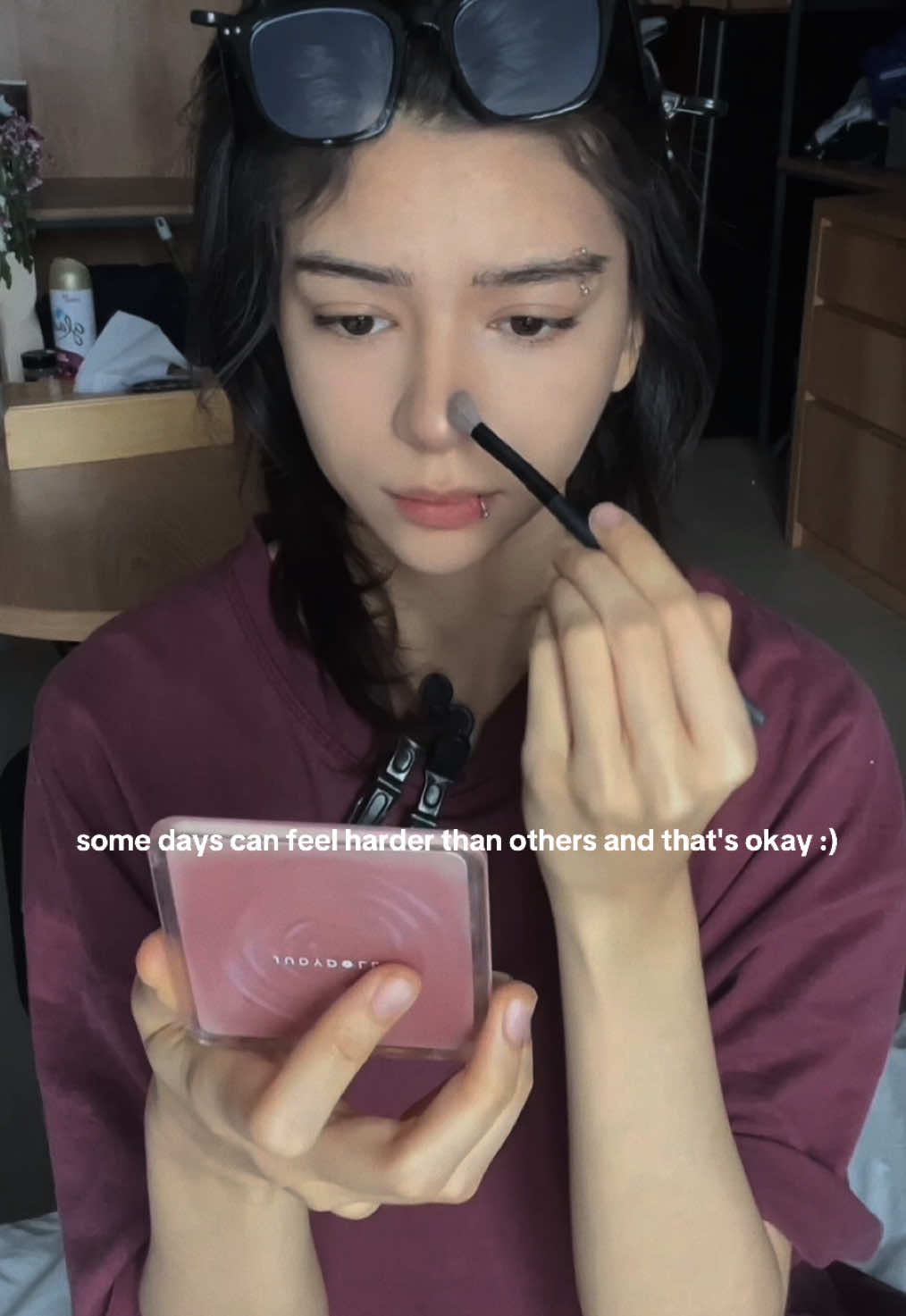 <3