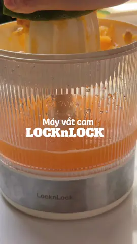 Em này dung tích 700ml, vắt tiện mà ngon lắm nha cả nhà ơi #mayvatcam #locknlock #mayvatcamtudong #foryou #xuhuong 