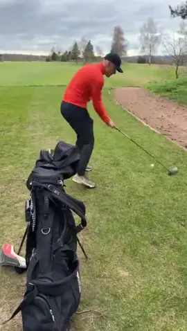 The golf swing failed #funnyvideos #funny #funnymoments #happy #fun #foryou #golf #golftok 