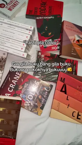 Pokoknya cuma buku🥰#BookTok #booktoker #books #book #bookworm #bookrecommendations #booktokerindonesia #fyp #novel 