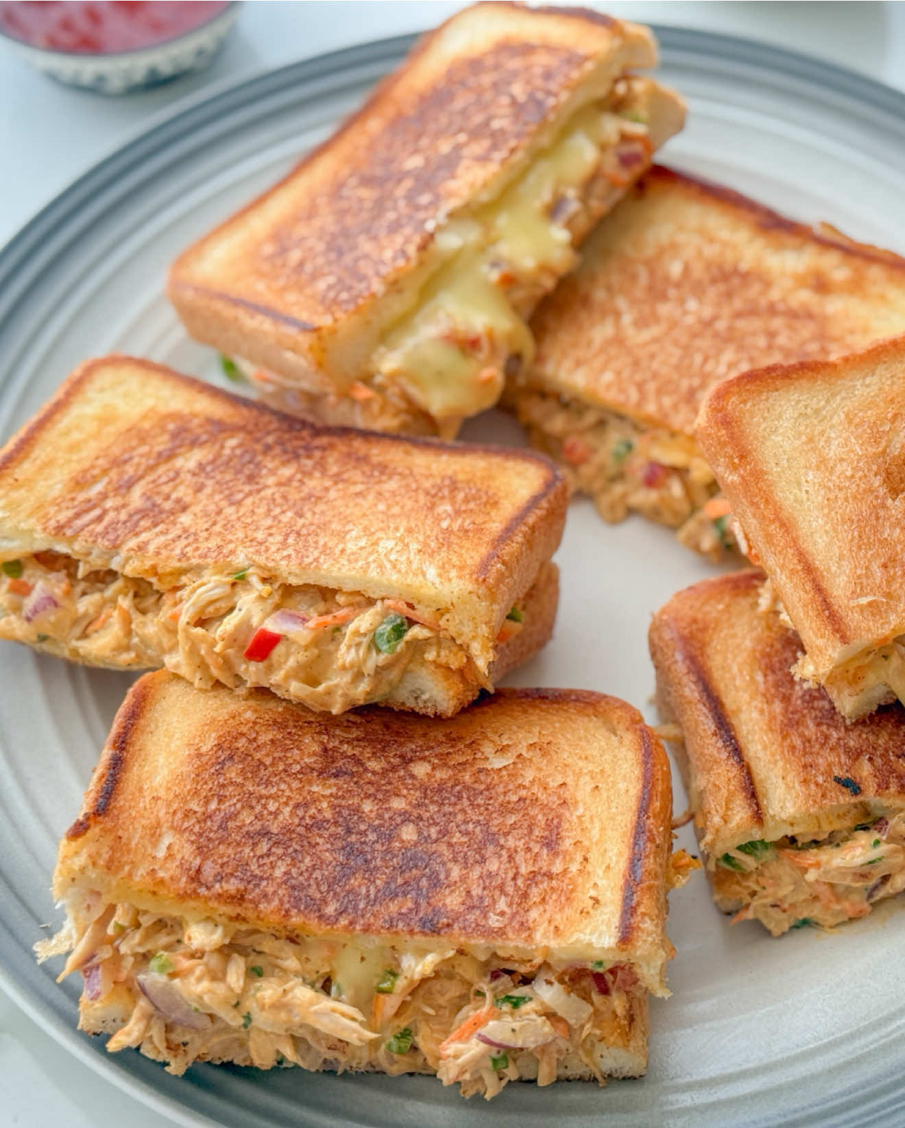 Looking for a sandwich that’s creamy, cheesy, and full of flavor? Try this Chicken Melt Sandwich made with tender shredded chicken, creamy sauce, melted cheese,and finely cut veggies like carrot for that perfect bite. This easy recipe is perfect for lunch, dinner, or a quick snack toasted in butter until golden brownit truly melts in your mouth ✨ Recipe can be found on my YouTube Channel! 📺 Marium’s Food Channel 🌐 www.mariumsfoodchannel.com Tap to like, save it for later, & share it with someone who needs to try this! #chickenmeltsandwich #chickensandwich #foryou #bread #lunchideas #appetizers #cheesychickensandwich #EasyRecipe #instareels #foods #mariumsfoodchannel #cooking #FoodLover #chicken #explorepage #FoodTok #easydinner #lunchbox 
