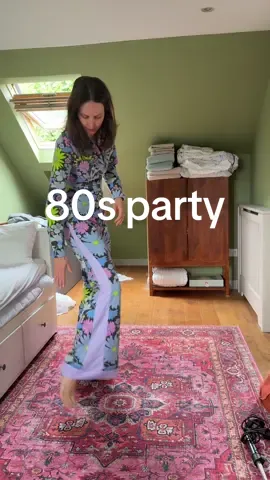 Please help me, I feel the vision is not visioning #80s #80sparty #getreadywithme #80svibes 