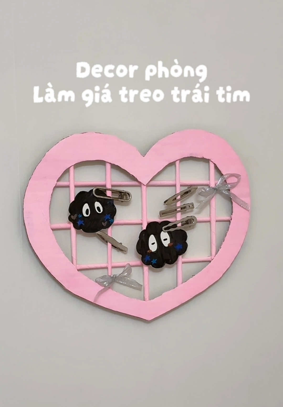 Làm giá treo kẹp tóc decor phòng nè #roomdecor #hanathuy #diyroomdecor #gocsangtao #fyp 