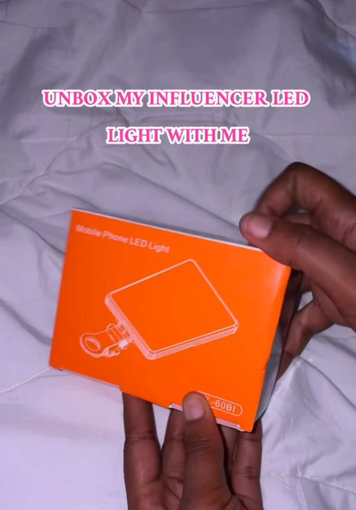 Going to get a bigger one soon so I can have up to 4 lights in different sizes😂 #tamilah_o #ledlight #influencerledlight  #mobilephonelight #influencerledlightunboxing #lightunboxing 