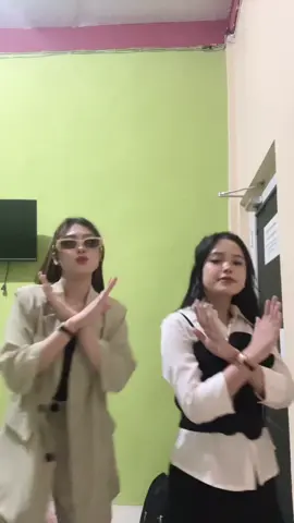 Eyakkkk