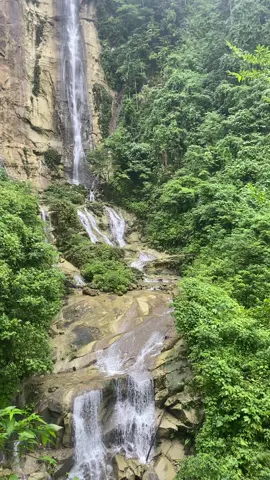 Pokoknya T4 Ini Butuh Tenaga Dan Fisik Yg Harus Kuat, Untuk Bisa Sampai Kesini Air Terjun Sawai 🌴Pokoknya Rasa Diri Kam Pu Betis Mampu Untuk Panjat Gunung Trapapa 🌴📍#biakutaratercinta😍🥰 #airterjunsawaibiakutara😍 #biaktongpukota😇😘 