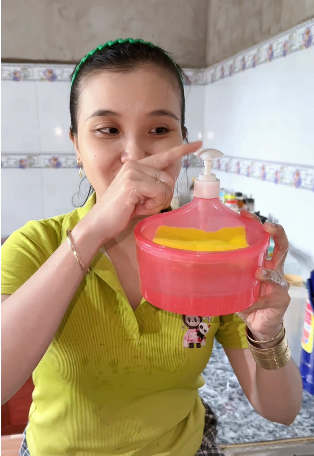 Ê Có hộp đựng nước rửa chén nè mấy bà vừa tiện lợi mà sạch sẽ nữa #hopdungnuocruachen #giadungtienich #trucphuong98  @Trúc Phương  @Trúc Phương  @Trúc Phương 