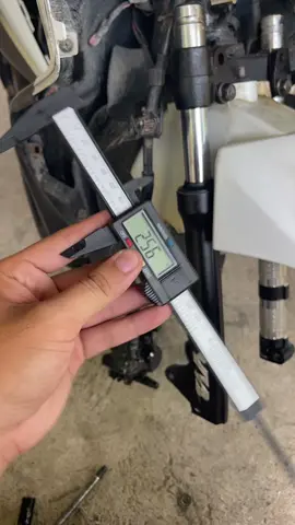 Digital caliper mga boss! Goods na goods pang diy to! Check out na! #digitalcaliper #measurement #DIY 