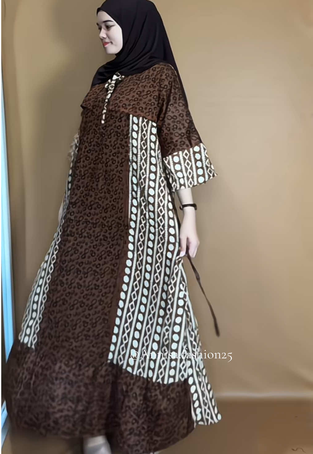 Masih bnyk lagi motif cantiknya loh😍 Ld 120cm pb 135cm #dress #dresskekinian #dresscantik #gamis 