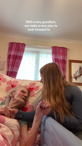 Even though these moments never happen, we always make a plan to look forward to. 💞 ••••• #dementia #dementiaawareness #dementiacarer #caregiver #caregiveruk #dementiacaregiver #alzheimers #alzheimersawareness #alzheimersdisease #vasculardementia #alzheimerscaregiver #carehomeuk #familycaregiver #littlejess #littlejessandnan 
